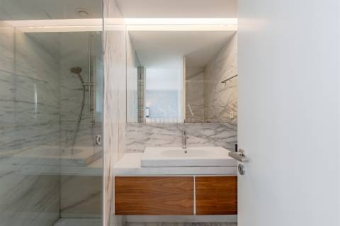 Apartamento T1 Mobilado com Terraço e Vista Mar na Foz