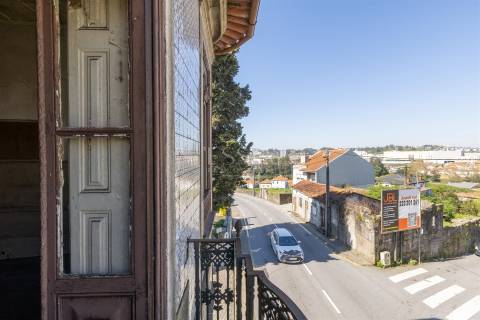 Terreno Urbano com 523m2 em Rio Tinto