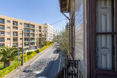 Terreno Urbano com 523m2 em Rio Tinto