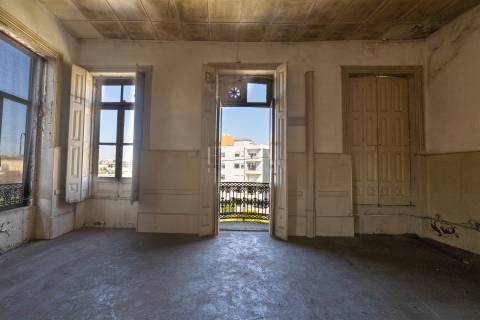 Terreno Urbano com 523m2 em Rio Tinto