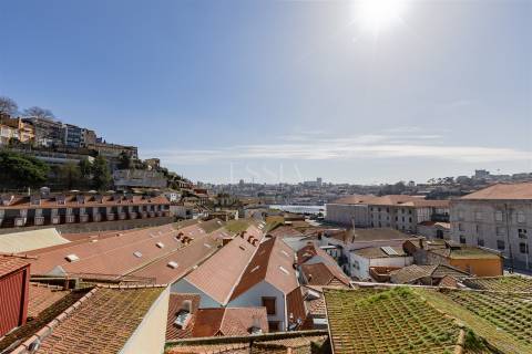 Apartamento T1 com Vista Rio na Alfândega do Porto