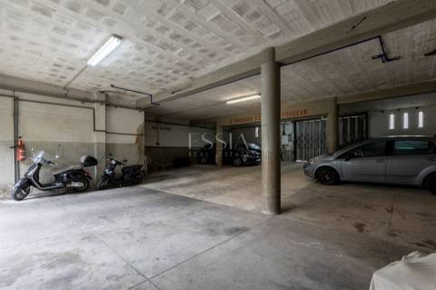 Garagem Coletiva Coberta  na Foz do Douro