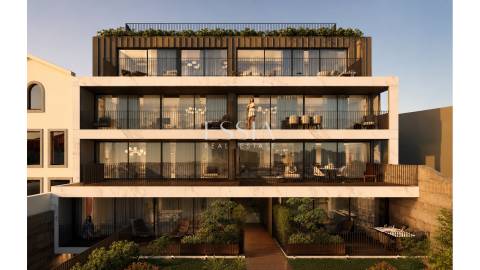 Apartamento T2 com Varanda em Leça da Palmeira