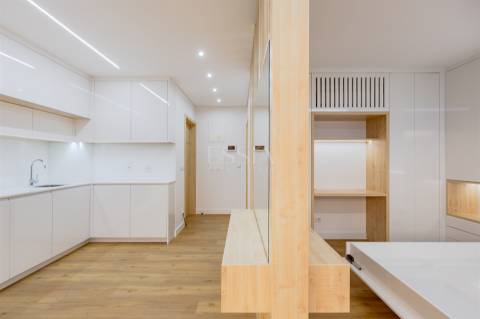 Estúdio/Apartamento TO com Varanda | Centro da Baixa do Porto