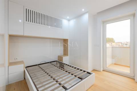 Apartamento T2 com Terraço | Centro da Baixa do Porto