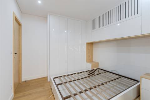 Apartamento T2 com Terraço | Centro da Baixa do Porto