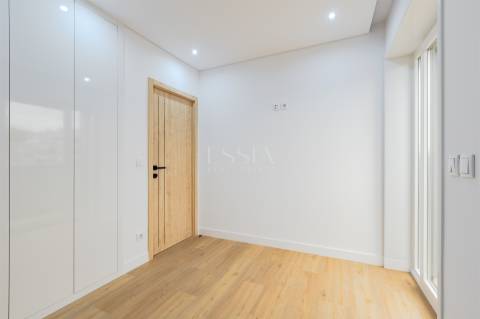 Apartamento T2 com Terraço | Centro da Baixa do Porto