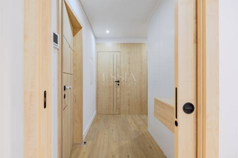 Apartamento T2 com Terraço | Centro da Baixa do Porto