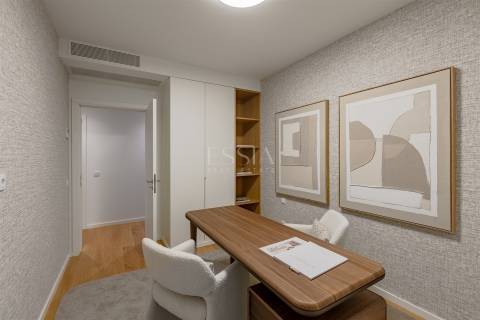 Apartamento T2 com Vista Rio e Mar nos Jardins da Arrábida
