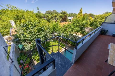 Moradia T4 com Jardim e Garagem na Foz do Douro