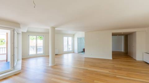 Apartamento T4 DUPLEX Venda em Aldoar, Foz do Douro e Nevogilde,Porto