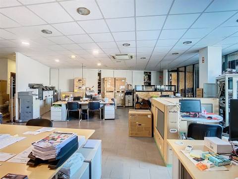 Espaço de escritório/loja para venda -  Casa da Música e Avenida da Boavista
