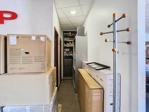 Espaço de escritório/loja para venda -  Casa da Música e Avenida da Boavista