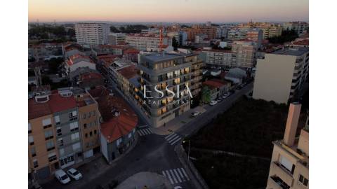 Apartamento T2 com 2 varandas - Novo Empreendimento de Luxo, Paranhos