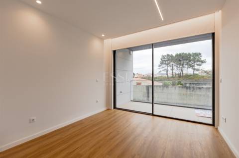 Moradia T4 com Vista Mar e Piscina