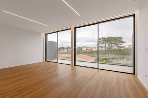 Moradia T4 com Vista Mar e Piscina