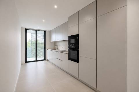 Apartamento T3 com Varanda no Varandas do Foco