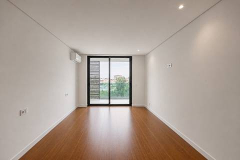 Apartamento T3 com Varanda de 37.6m2 no Varandas do Foco