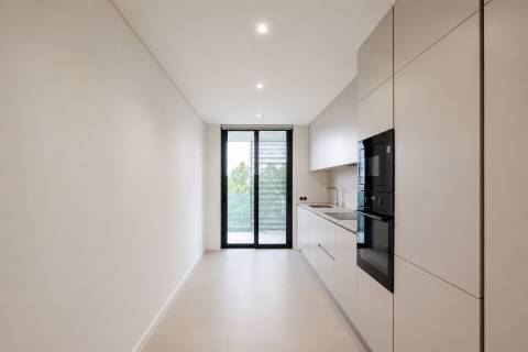 Apartamento T3 com Varanda de 37.6m2 no Varandas do Foco