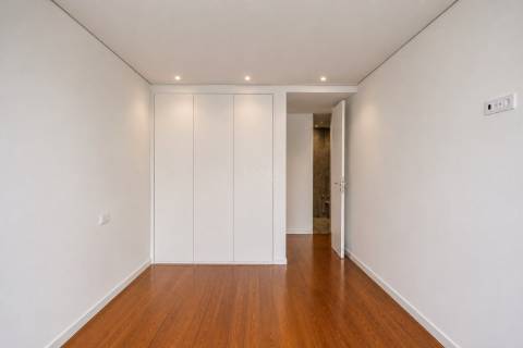 Apartamento T3 com Varanda de 37.6m2 no Varandas do Foco