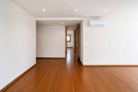 Apartamento T3 com Varanda no Varandas do Foco