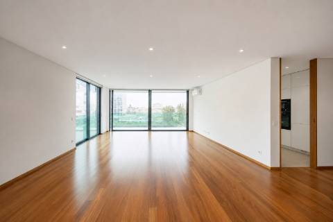 Apartamento T3 com Varanda no Varandas do Foco