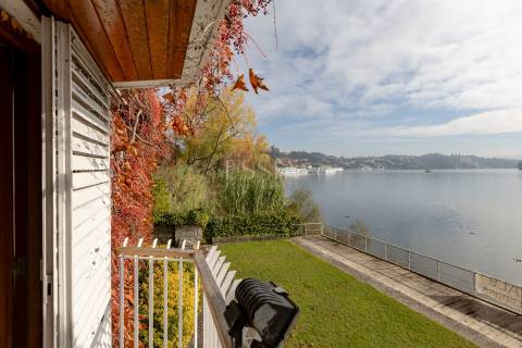 Moradia T5 sobre o Rio Douro