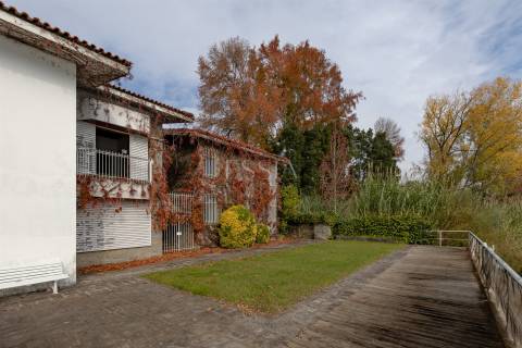 Moradia T5 sobre o Rio Douro