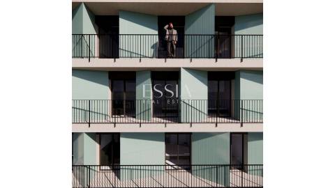 Apartamento T0 com garagem no CC FLATS