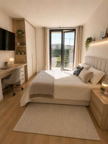 Apartamento T2 com Varanda em Campanhã