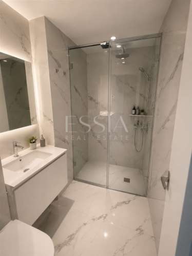 Apartamento T2 com Varanda em Campanhã