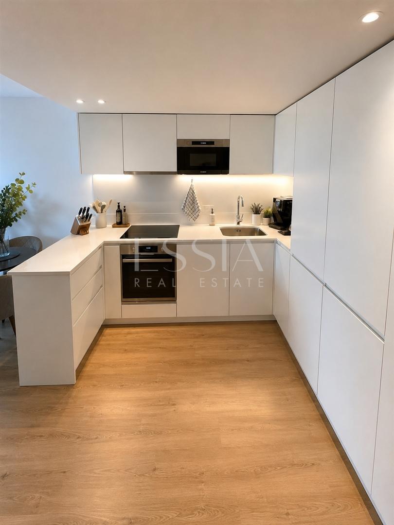 Apartamento T2 com Varanda em Campanhã