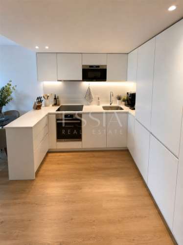 Apartamento T2 com Varanda em Campanhã
