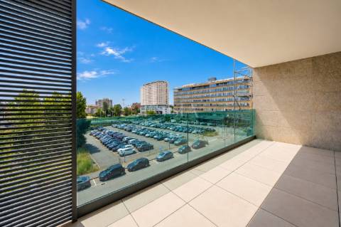 Apartamento T4 com Varanda no Varandas do Foco