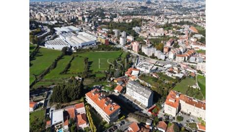 Terreno com PIP Aprovado para Construção em Oliveira do Douro
