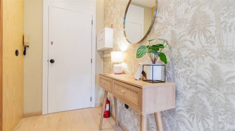 Apartamento T0+1 Remodelado com Licença AL no Porto