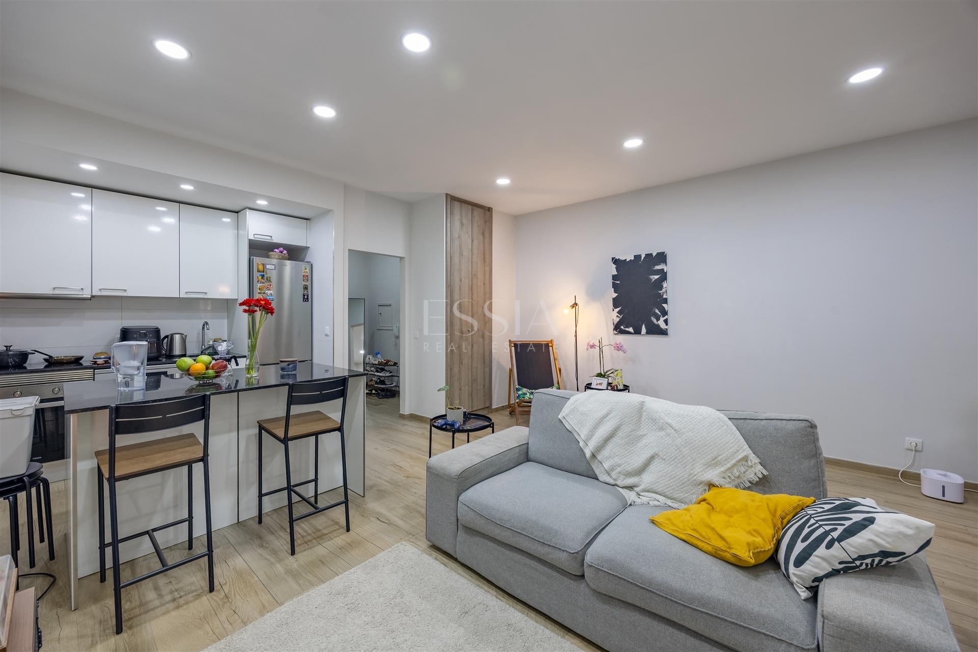 Apartamento T1 Remodelado no Bonfim, Porto