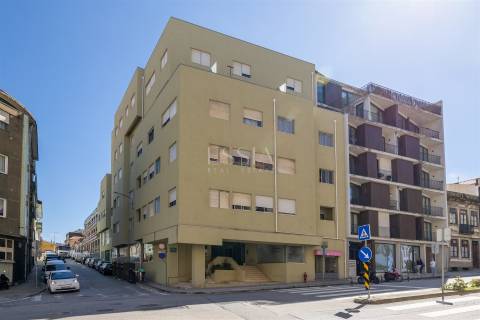 Apartamento T1 Remodelado no Bonfim, Porto