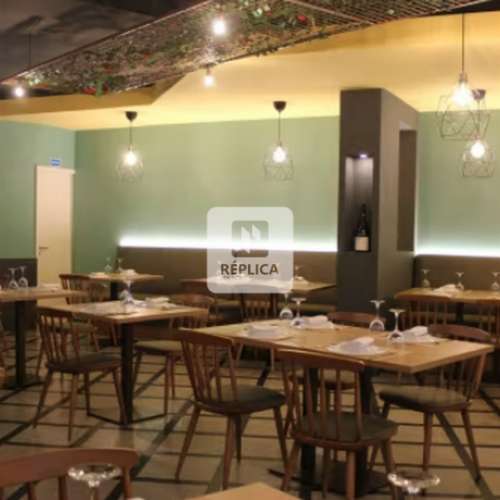 Restaurante Renovado com Espaço Generoso