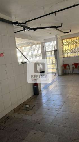 Restaurante Renovado com Espaço Generoso