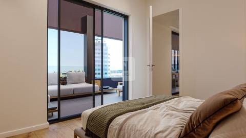 Apartamento T1+1, excelente localização, Mafamude e Vilar do Paraíso