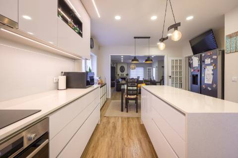 Moradia T5 Isolada em São Bernardo - Aveiro
