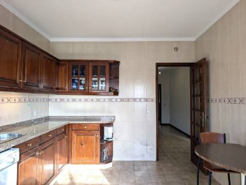 ​Apartamento T3 à Venda em Mafamude - Vila Nova de Gaia