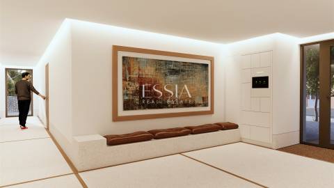 Apartamento T4 com Varanda