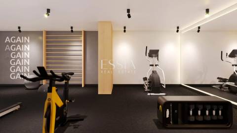 Apartamento T4 com Varanda
