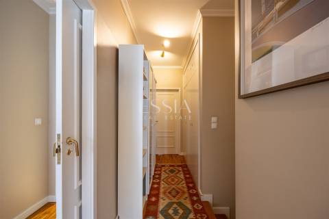 Apartamento T3 Duplex Remodelado na Foz do Douro