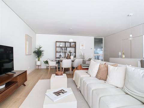 Apartamento T3 com Vista Mar em Canidelo, Vila Nova de Gaia