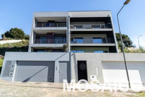 Moradia Geminada T4+1 Venda em Gondomar (São Cosme), Valbom e Jovim,Gondomar