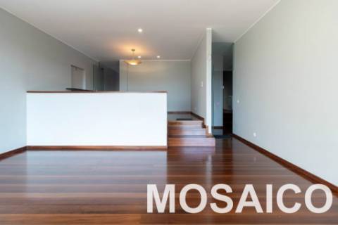 Moradia Geminada T4+1 Venda em Gondomar (São Cosme), Valbom e Jovim,Gondomar