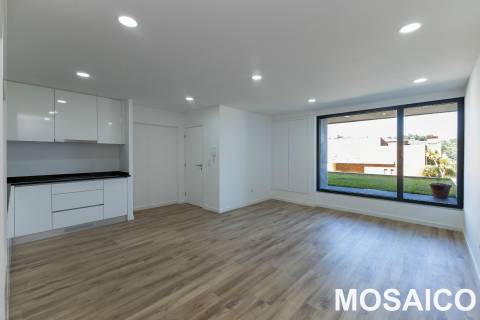 Moradia Geminada T6 TRIPLEX Venda em Gondomar (São Cosme), Valbom e Jovim,Gondomar